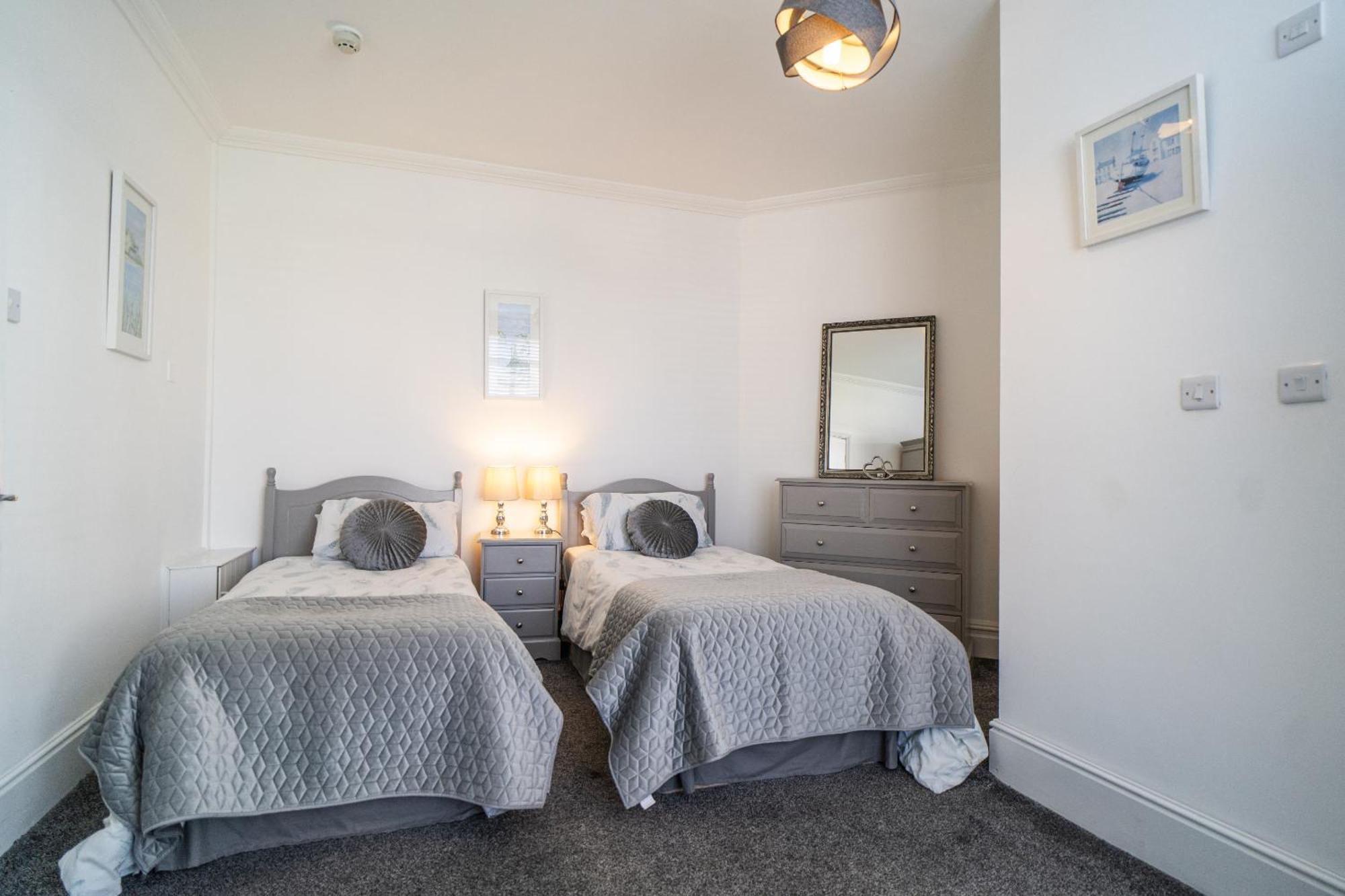 Beachmount Holiday Apartments 콜윈베이 외부 사진