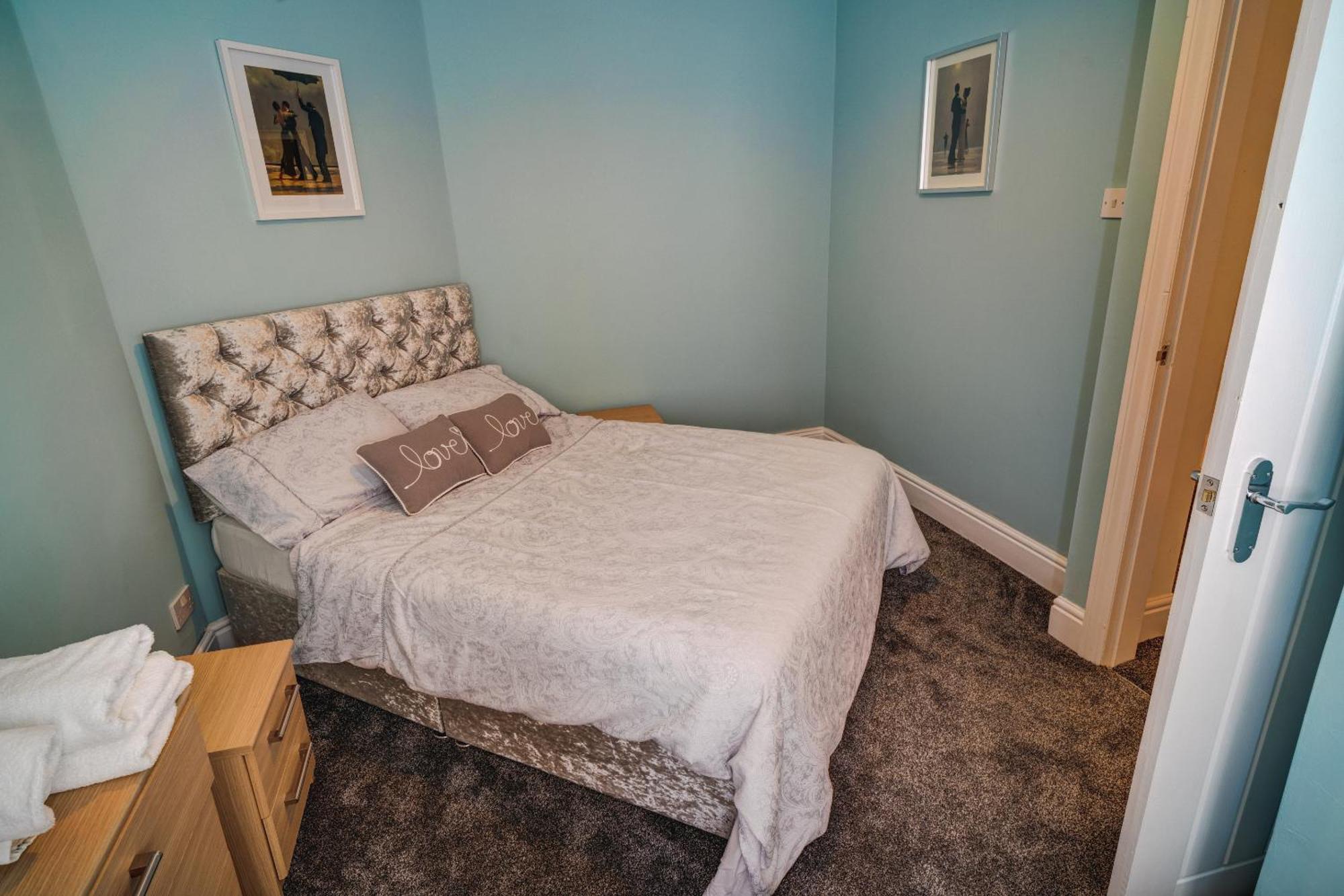 Beachmount Holiday Apartments 콜윈베이 객실 사진